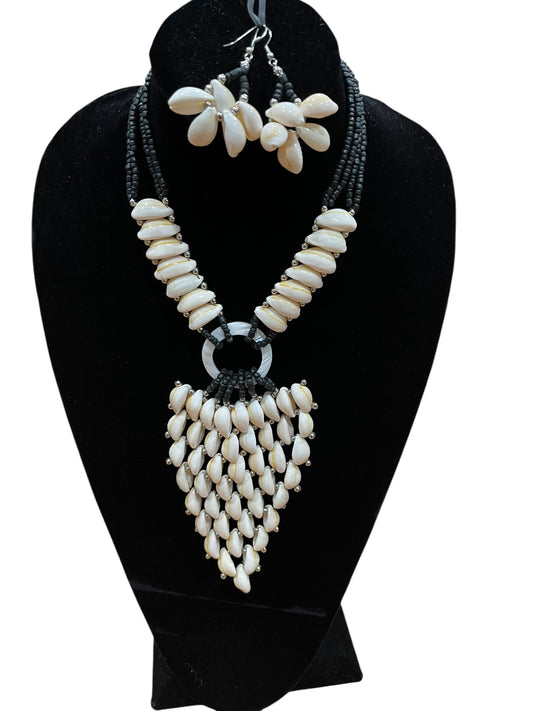 Cowries Shells Necklace